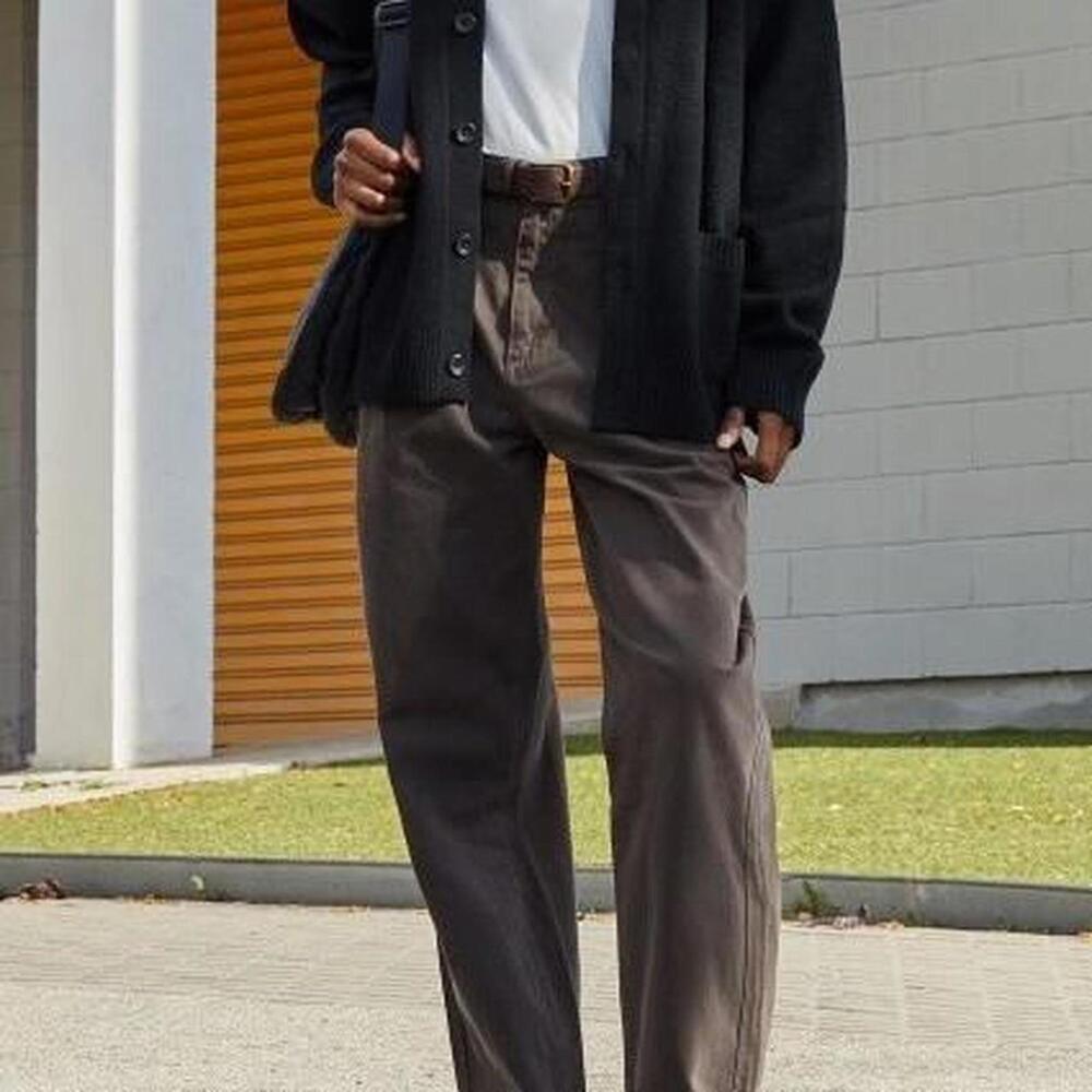 UNIQLO Women's Brown Jeans - Picture 2 of 2